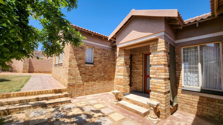 3 Bedroom Property for Sale in Wilkoppies North West